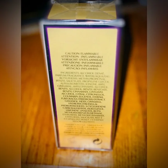 Elizabeth Taylor White Diamonds Perfume - Picture 2 of 7